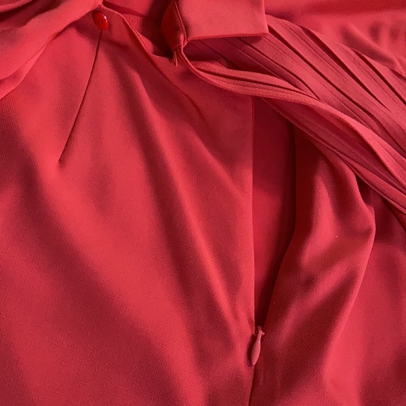 Alex Marie
Arielle Short Sleeve V-Neck Tie Front Romper Dress. - Picture 7 of 12